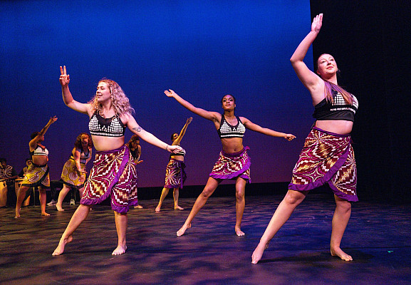 Dancing Stories, Weaving Time - Spring '24