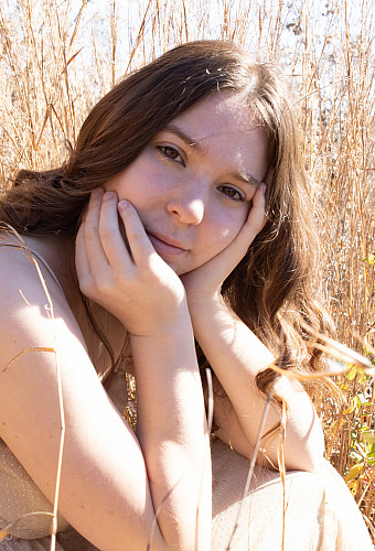 headshot of madi