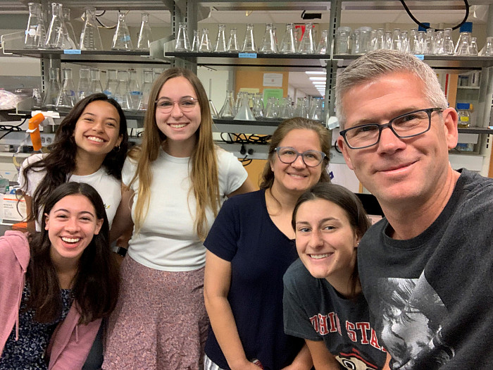 Prof. Dale Cameron with Summer Fellows, FUTURE students, and Research Research Associate Christina Kelly.