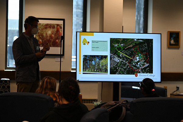 Man giving a presentation at the Delaware Tribe of Indians event.