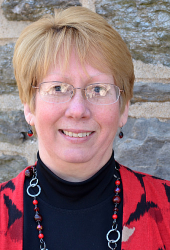 Rebecca Jaroff headshot