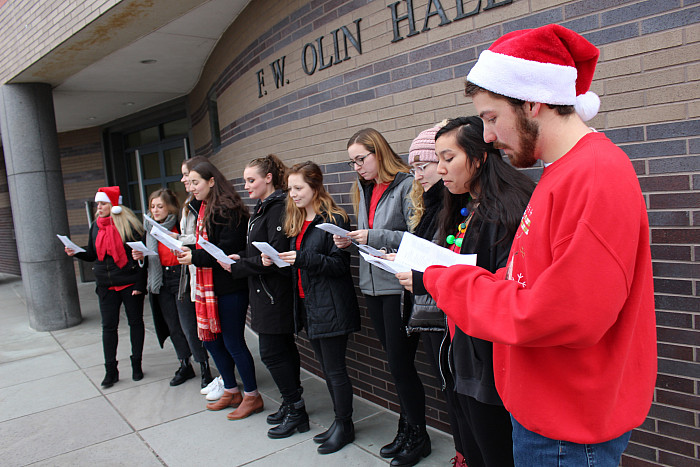 French Choir Performs its First Holiday Concert