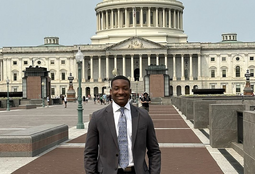 Beau Everett '24 is currently employed with the S&P 500 in Charlottesville, Virginia.