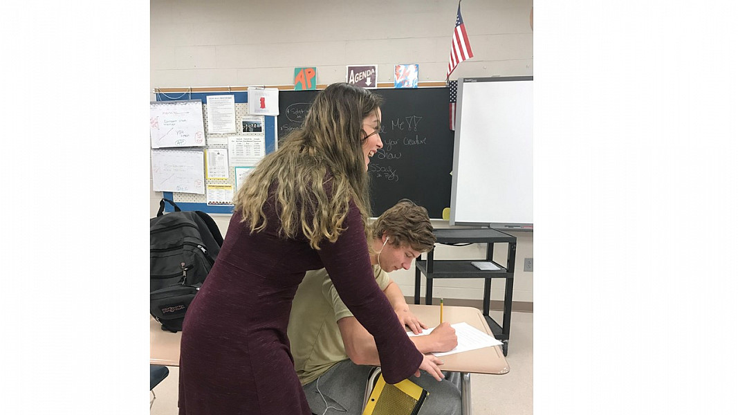 Sarah Howell '19 (student teaching) teaching English in the Spring-Ford School District.