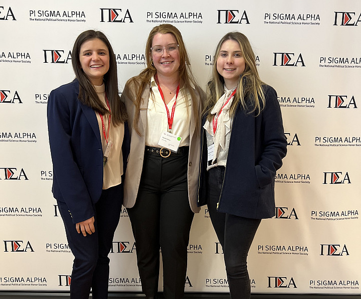 Rachel Arthur, Paige Bristow, and Mackenzie Owens travel to Washington, DC to present their research at the  Pi Sigma Alpha National Stud...