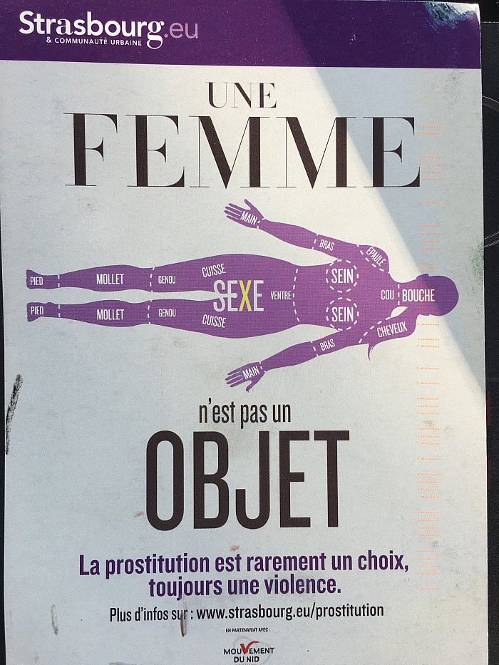 Mouvement du Nid postcard