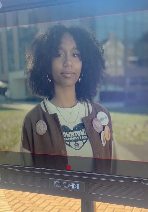 Our students both wonder and wander. Laisha '25 stepped up to help with production out front of the Innovation and Discovery Center.