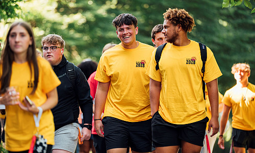 Apply Now photo- students at welcome week, orientation
