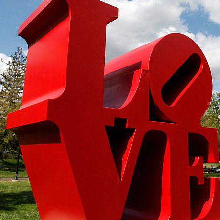 love statue