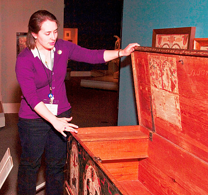 Lisa Minardi '04 at Winterthur where she is an assistant curator.