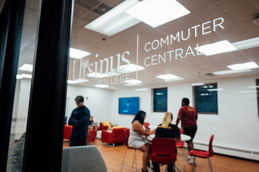 Commuter Central Lounge Located in Myrin Library