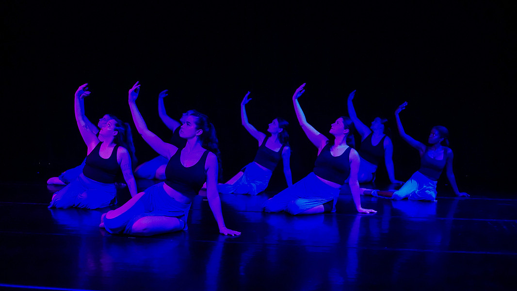 Escape Velocity Showcase - Photos taken by  Elliot Schott (@schott.media).