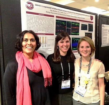 Dr. Jennifer Round's and Dr. Carlita Favero's students at the Society for Neuroscience