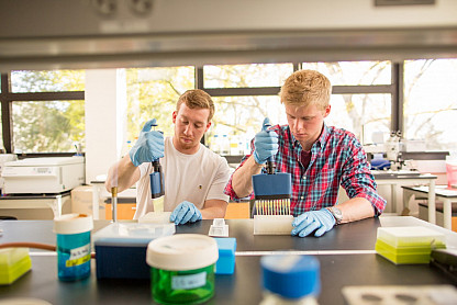 Biochemistry and Molecular Biology students in lab.