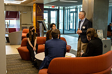 Rob Wrzesniewski '91 mentoring with students